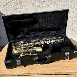 Olds Parisian Ambassador alto saxophone in plush case